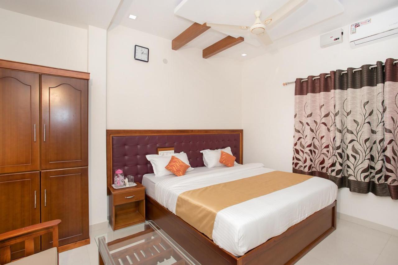 Oyo 11097 Hotel Grand Arabian Бангалор Екстериор снимка