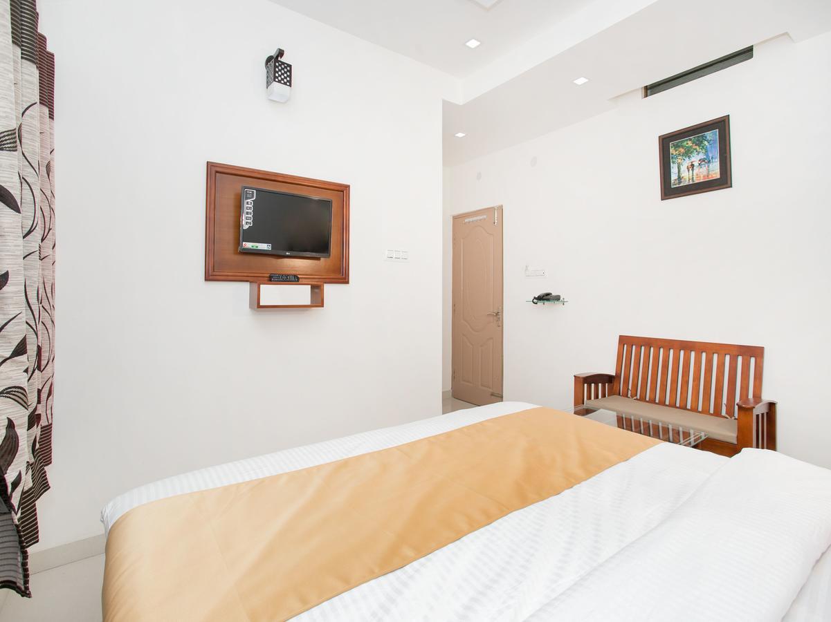 Oyo 11097 Hotel Grand Arabian Бангалор Екстериор снимка